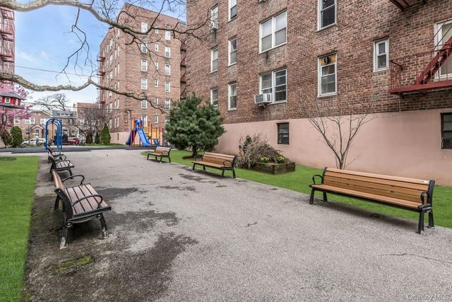 3345 90th Street 3G, Jackson Heights, NY 11101