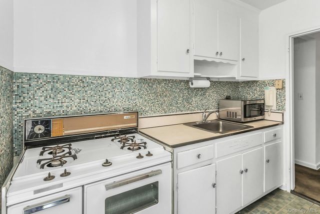 3345 90th Street 3G, Jackson Heights, NY 11101