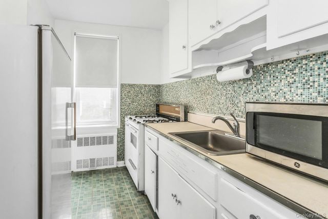 3345 90th Street 3G, Jackson Heights, NY 11101