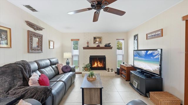 2205 71ST STREET W, Bradenton, FL 34209