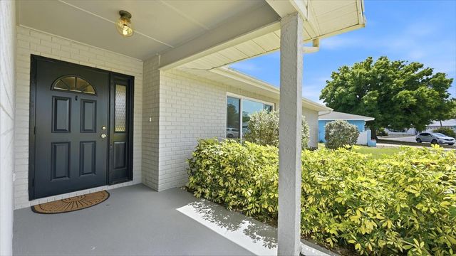 2205 71ST STREET W, Bradenton, FL 34209