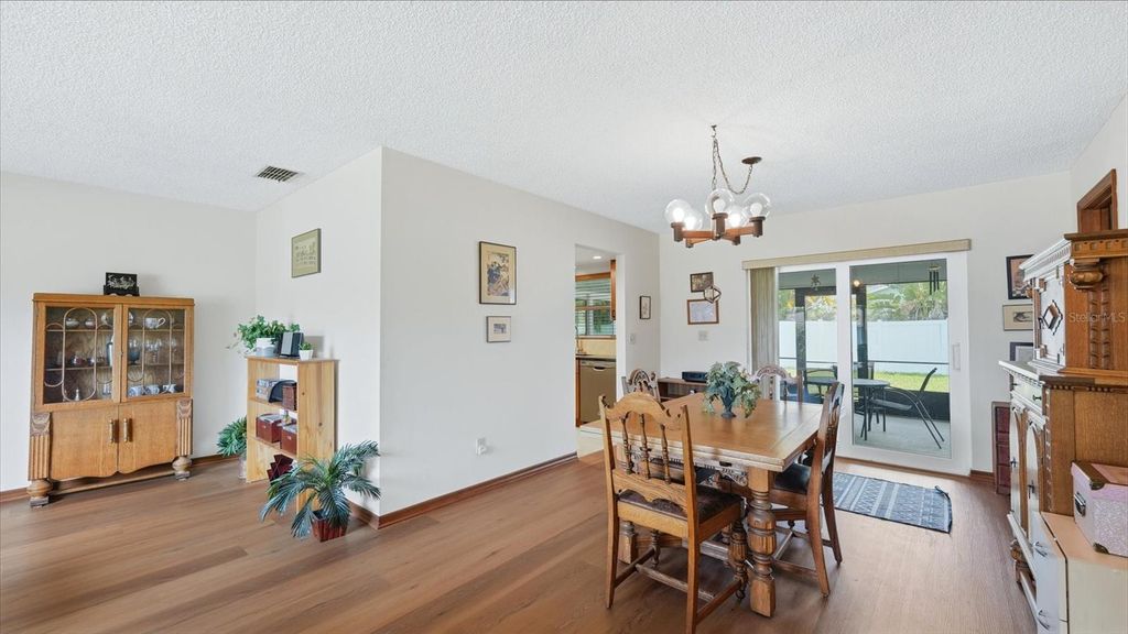 Image 7 of property listing at 2205 71ST STREET W, Bradenton, FL 34209