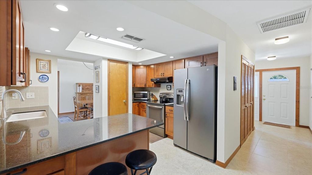 Image 10 of property listing at 2205 71ST STREET W, Bradenton, FL 34209