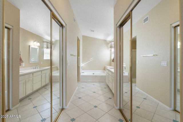 10622 W MOHAWK Lane, Peoria, AZ 85382