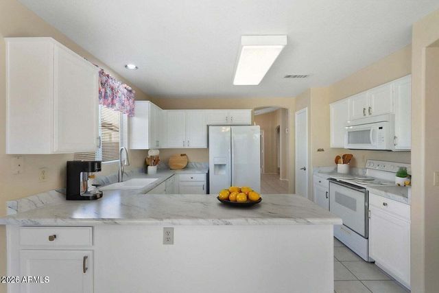 10622 W MOHAWK Lane, Peoria, AZ 85382