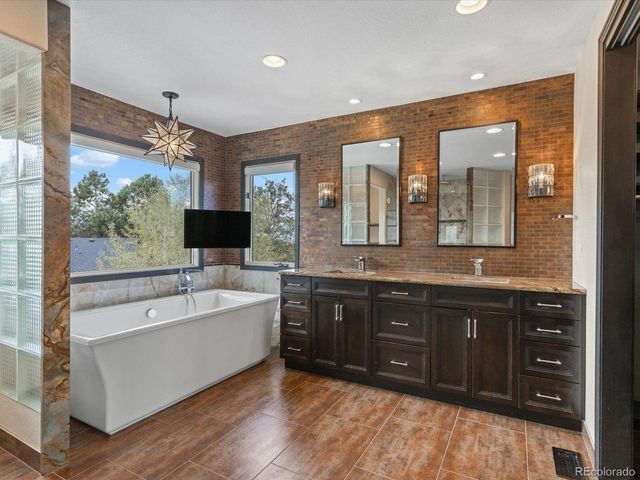 5566 S Lewiston St, Centennial, CO 80015
