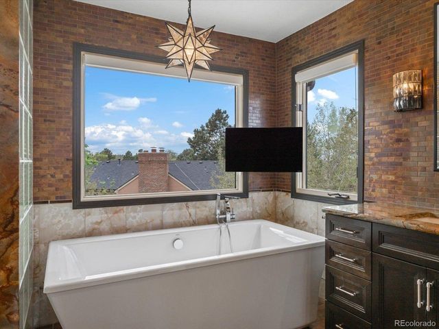 5566 S Lewiston St, Centennial, CO 80015