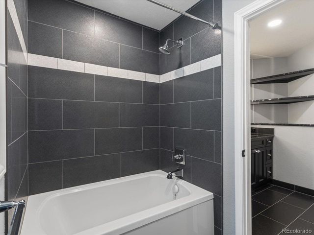 5566 S Lewiston St, Centennial, CO 80015