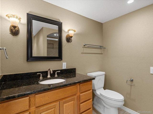 5566 S Lewiston St, Centennial, CO 80015