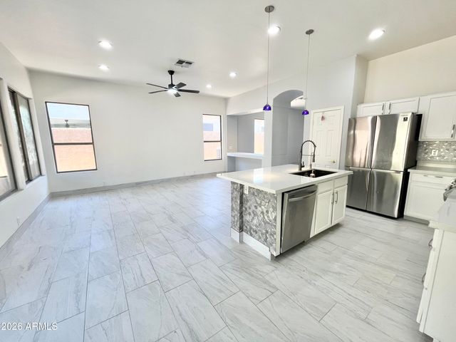 6030 W KIMBERLY Way, Glendale, AZ 85308