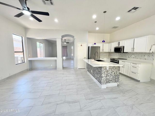 6030 W KIMBERLY Way, Glendale, AZ 85308