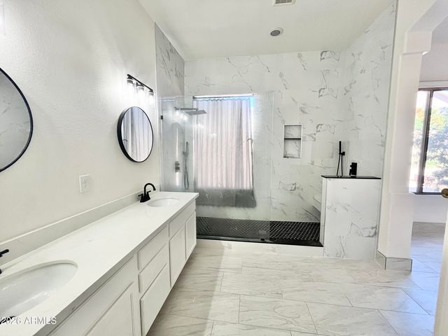 6030 W KIMBERLY Way, Glendale, AZ 85308