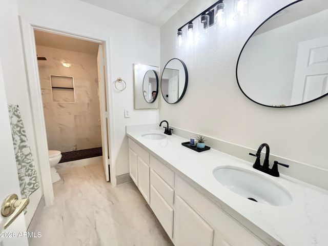 6030 W KIMBERLY Way, Glendale, AZ 85308