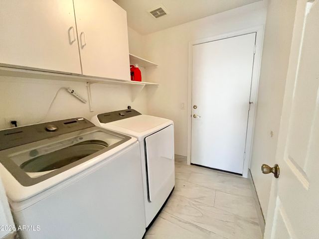 6030 W KIMBERLY Way, Glendale, AZ 85308
