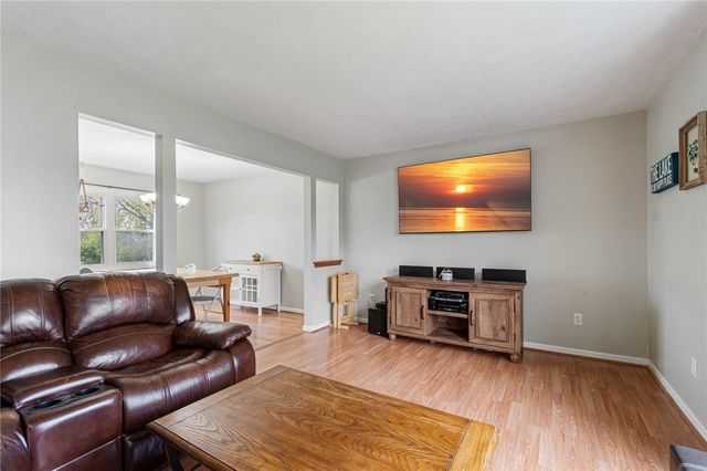 7747 Roder Parkway, Ontario, NY 14519