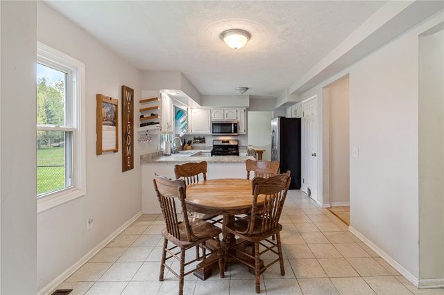 7747 Roder Parkway, Ontario, NY 14519
