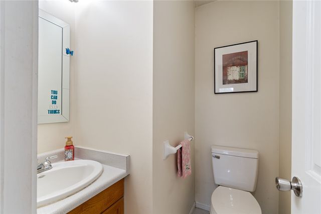 7747 Roder Parkway, Ontario, NY 14519