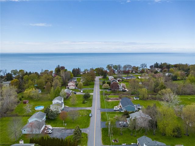 7747 Roder Parkway, Ontario, NY 14519