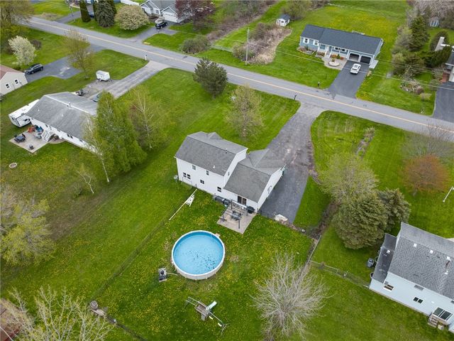 7747 Roder Parkway, Ontario, NY 14519