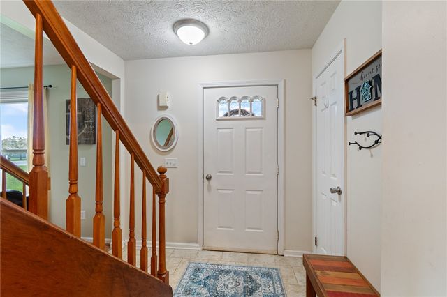 7747 Roder Parkway, Ontario, NY 14519