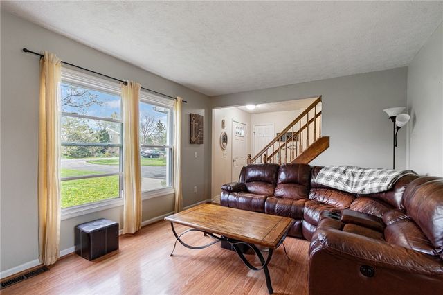 7747 Roder Parkway, Ontario, NY 14519