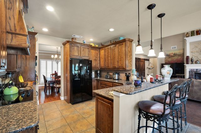 4240 Monroe Drive, Midlothian, TX 76065