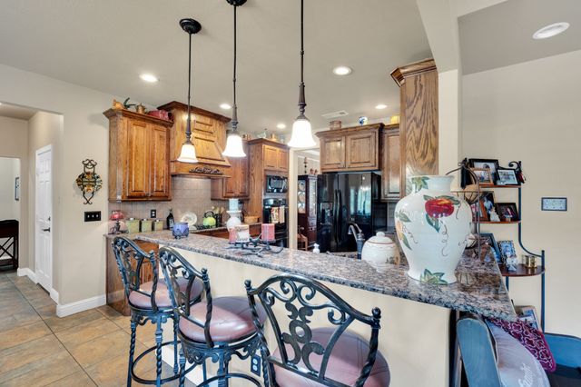 4240 Monroe Drive, Midlothian, TX 76065