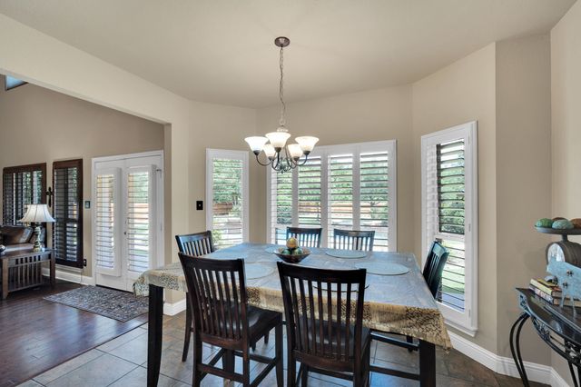 4240 Monroe Drive, Midlothian, TX 76065