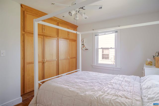 1147 MERIWETHER ST, Charlottesville, VA 22902