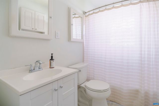1147 MERIWETHER ST, Charlottesville, VA 22902