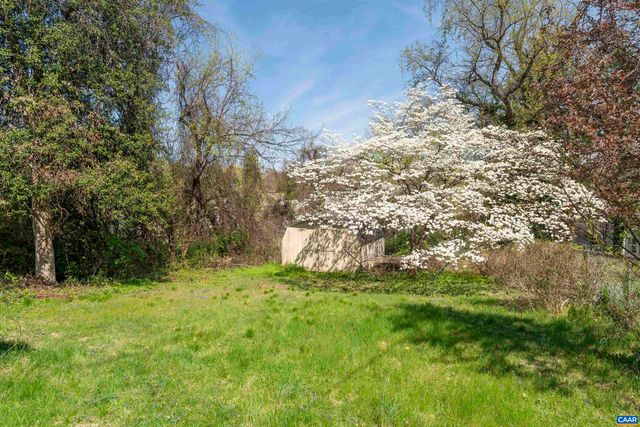 1147 MERIWETHER ST, Charlottesville, VA 22902