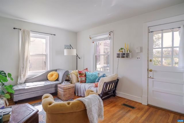 1147 MERIWETHER ST, Charlottesville, VA 22902