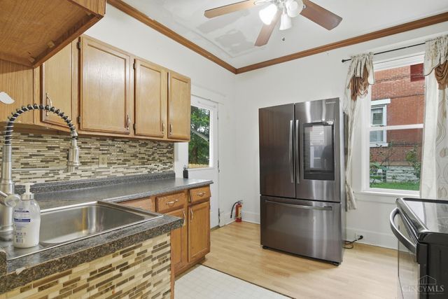 3070 Wardall Avenue, Cincinnati, OH 45211
