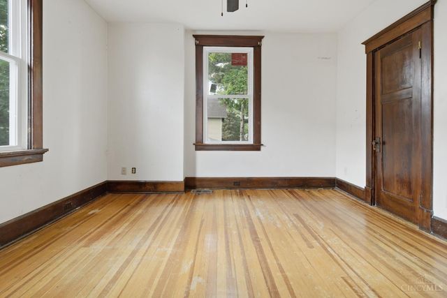 3070 Wardall Avenue, Cincinnati, OH 45211
