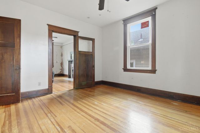 3070 Wardall Avenue, Cincinnati, OH 45211