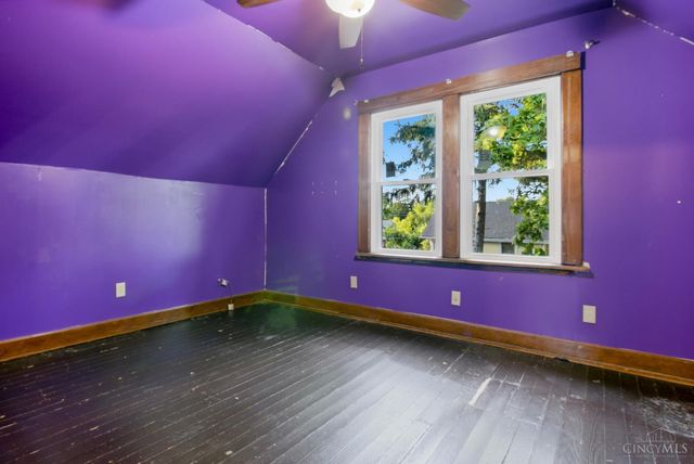 3070 Wardall Avenue, Cincinnati, OH 45211