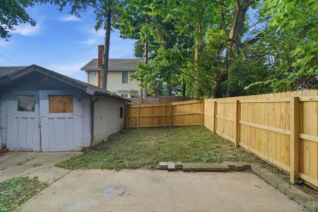 3070 Wardall Avenue, Cincinnati, OH 45211