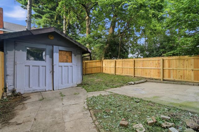 3070 Wardall Avenue, Cincinnati, OH 45211