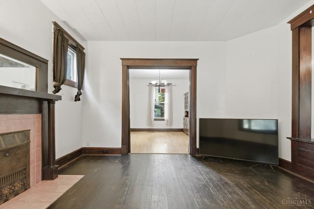 3070 Wardall Avenue, Cincinnati, OH 45211
