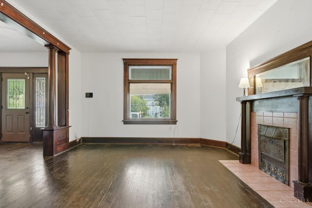 3070 Wardall Avenue, Cincinnati, OH 45211