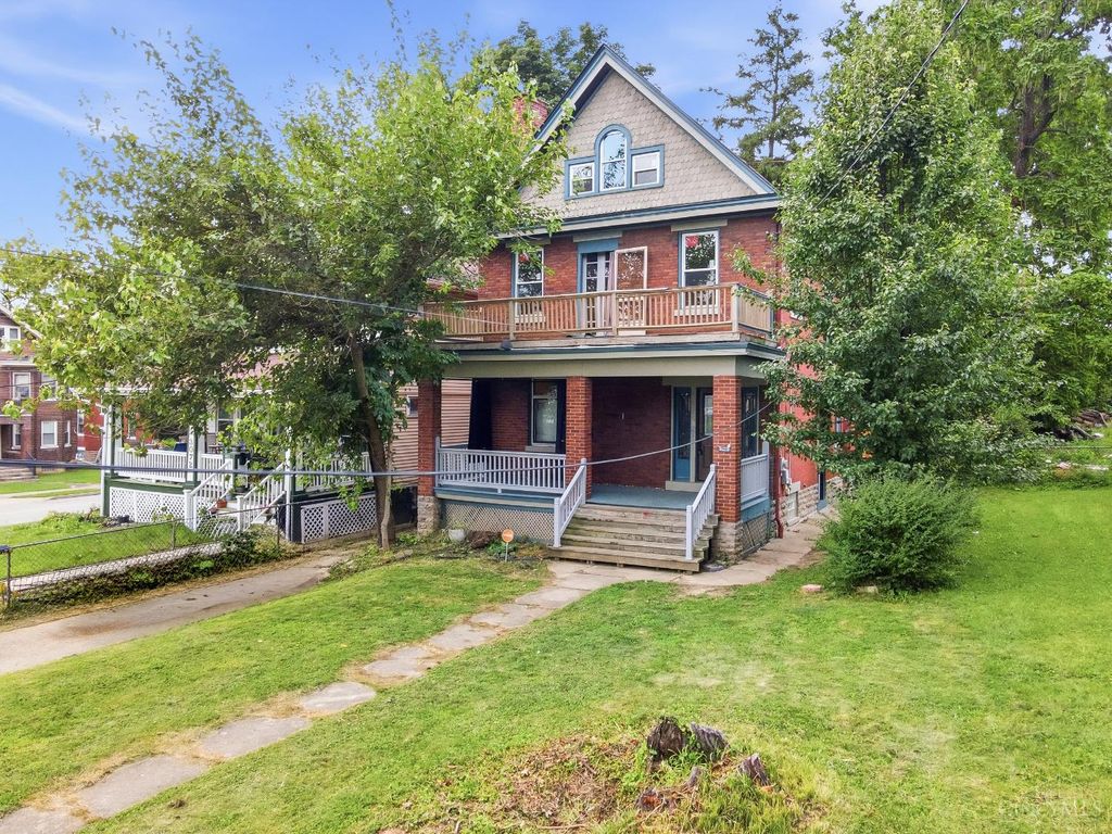 3070 Wardall Avenue, Cincinnati, OH 45211
