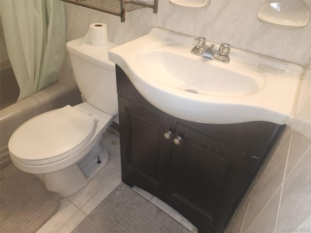 65-08 77 Street 2, Middle Village, NY 11379
