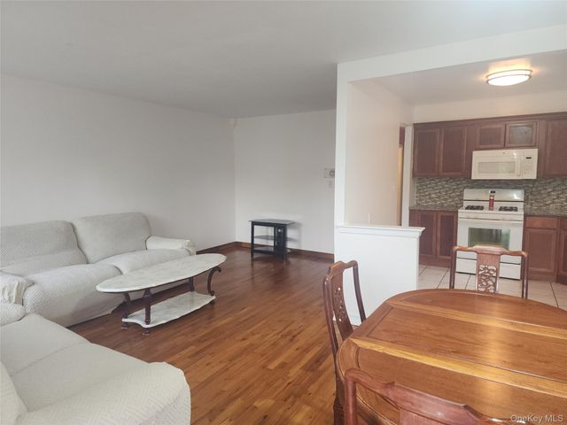 65-08 77 Street 2, Middle Village, NY 11379