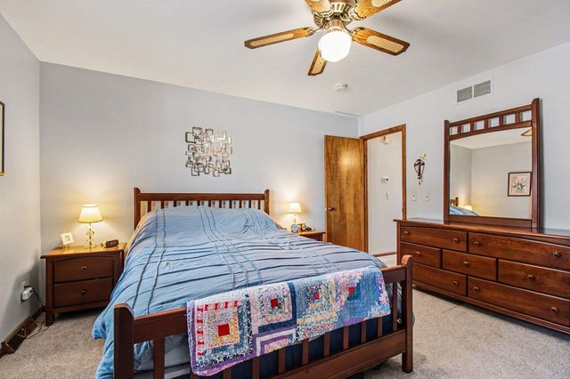 5961 Leisure South Drive SE, Kentwood, MI 49548