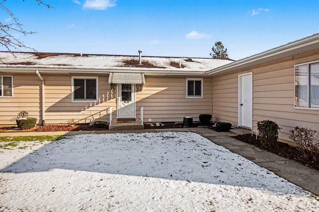 5961 Leisure South Drive SE, Kentwood, MI 49548