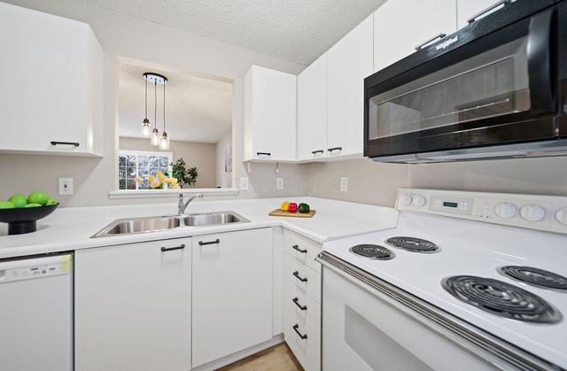 168 Macfalls Way, 16C, Blacklick, OH 43004