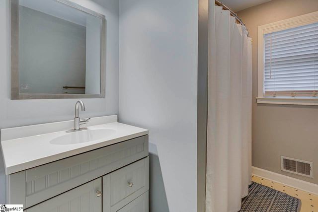 5 Cahu Drive, Taylors, SC 29687