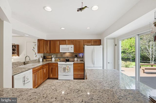 9509 SNYDER MILL CT, Montgomery Village, MD 20886