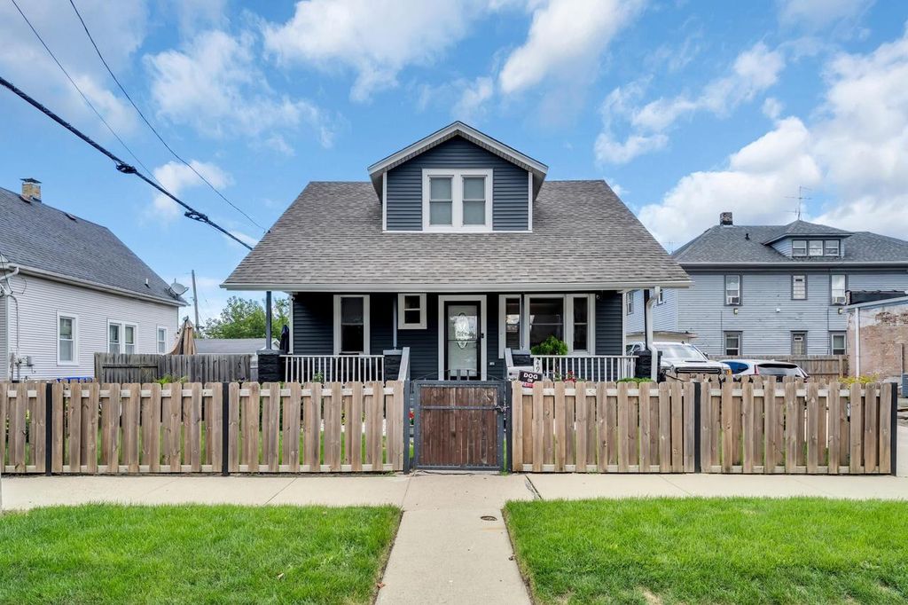 4917 19th AVENUE, Kenosha, WI 53140