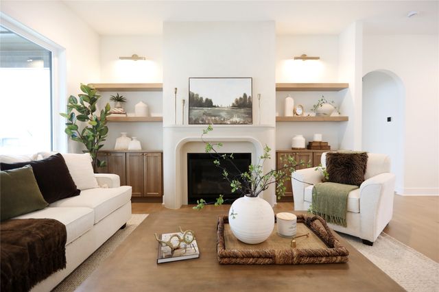 8233 Mahon Court, Johnston, IA 50131